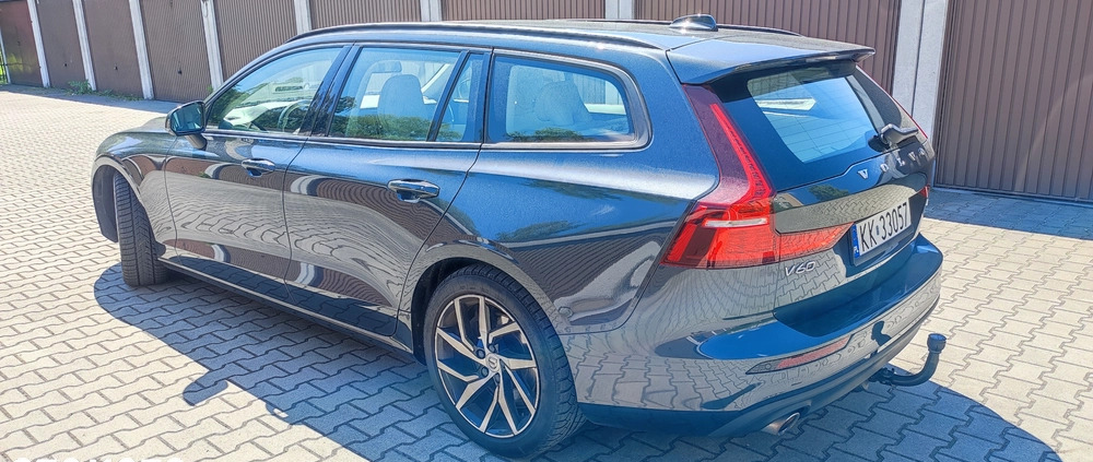 Volvo V60 cena 89900 przebieg: 169000, rok produkcji 2018 z Kraków małe 667